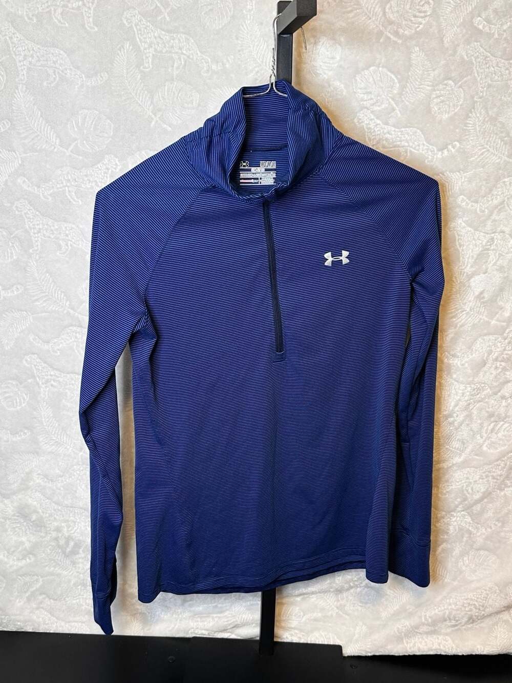Under Armour AllSeasonGear Semi-Fitted 1/4 Zip Striped Pullover Shirt